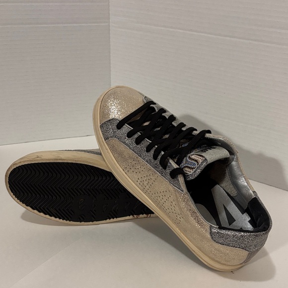 🔵P448 “LIKE NEW” Silver Glitter Sneakers with Black Laces - Picture 10 of 11